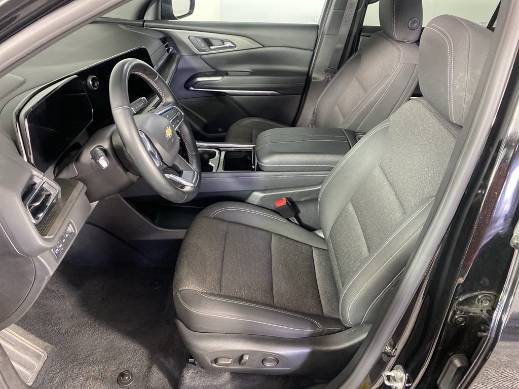 2024 Chevrolet Traverse 2LT photo 17