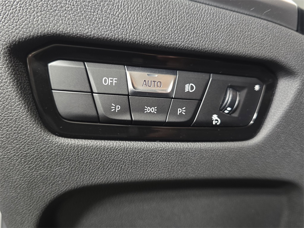 2025 Bmw 330i xDrive Sedan photo 24