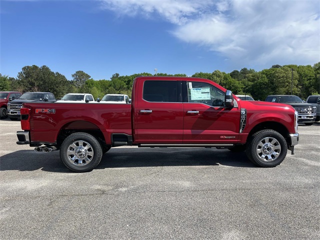 2025 Ford F-250 photo 3