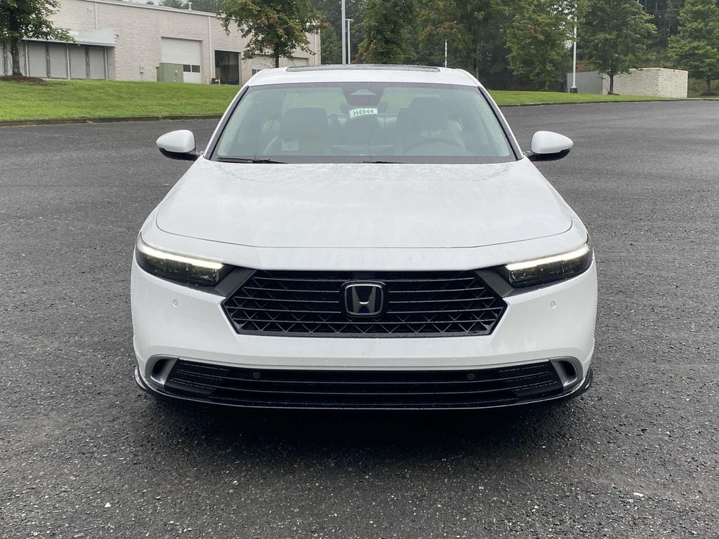 2025 Honda Accord Hybrid Touring photo 2