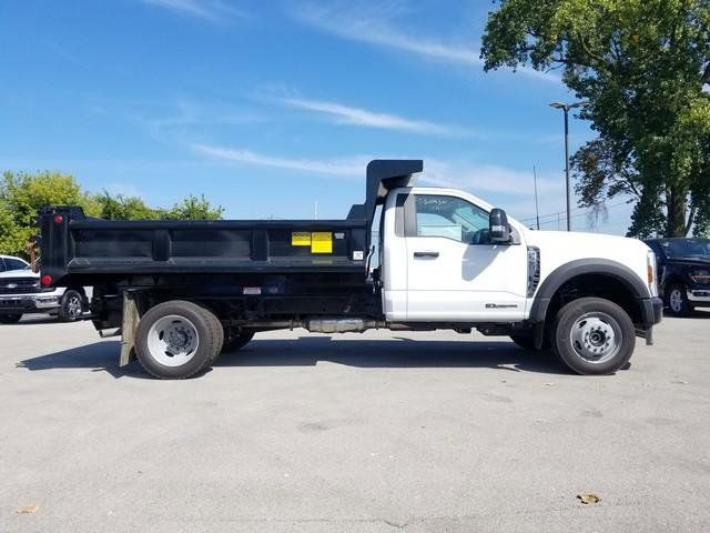 2025 Ford F-550 photo 3