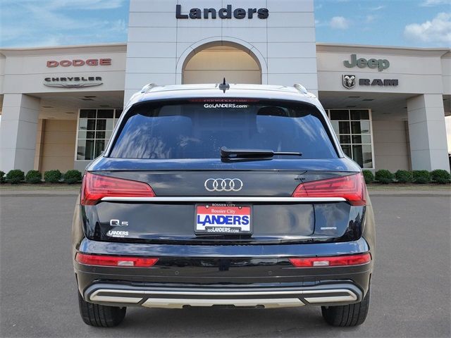 2021 Audi Q5 45 Premium photo 4