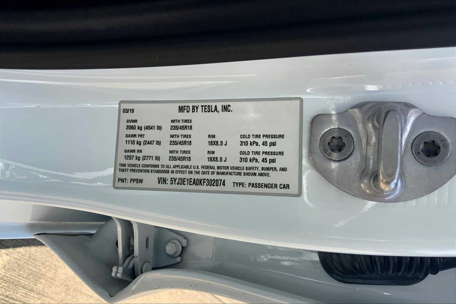 2019 Tesla Model 3 Standard Range photo 25