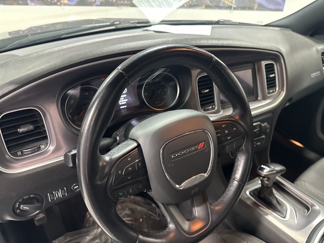 2019 Dodge Charger SXT photo 18