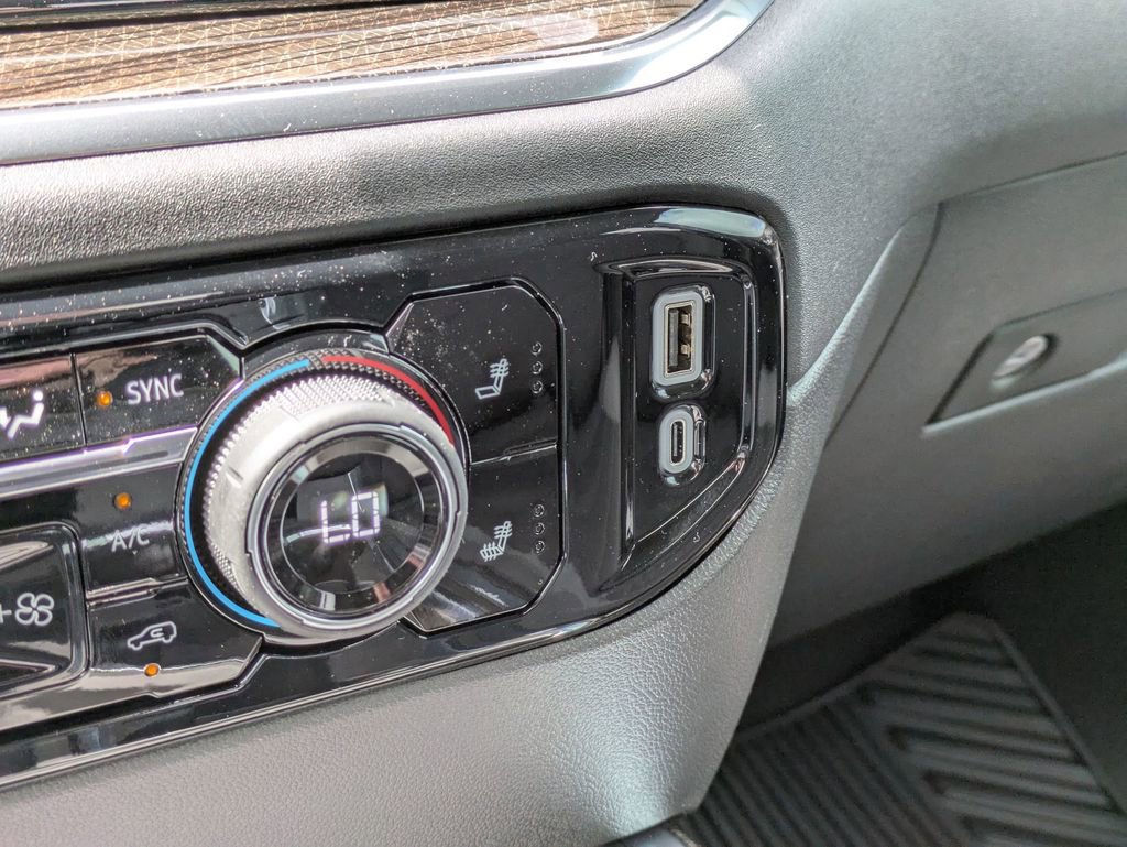 2025 Chevrolet Silverado 1500 LT photo 22