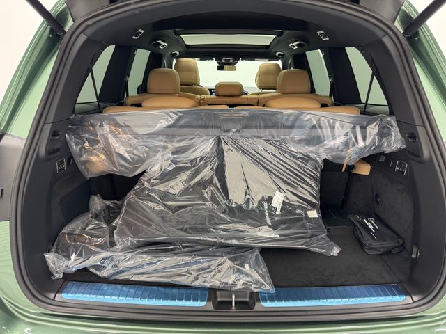 2026 Mercedes Benz GLS 580 4MATIC photo 2
