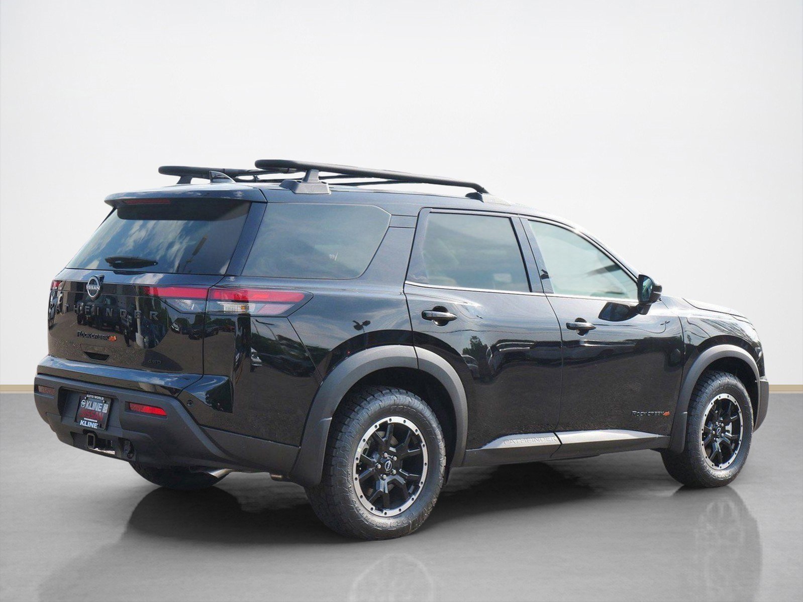 2025 Nissan Pathfinder Rock Creek photo 2