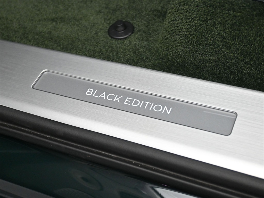 2025 Bentley Bentayga S photo 19