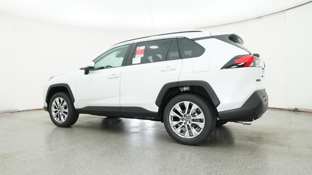 2025 Toyota RAV4 XLE Premium photo 11