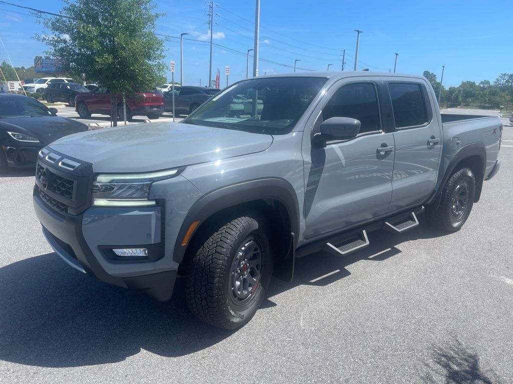 2025 Nissan Frontier PRO-X photo 2