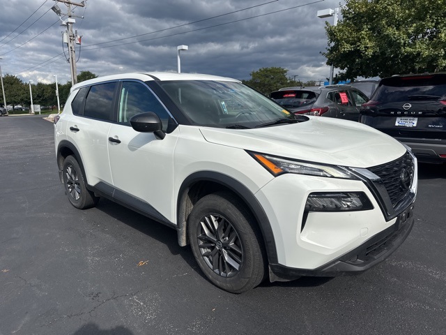 2021 Nissan Rogue S photo 2