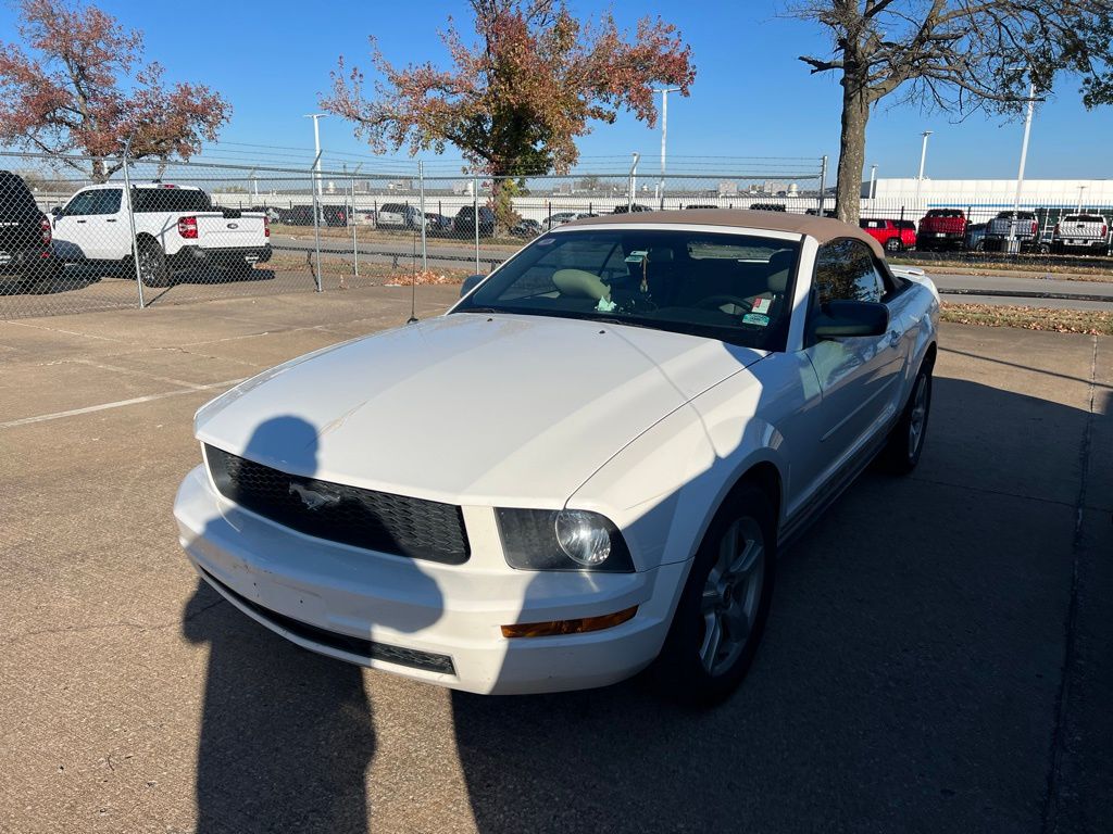 2008 Ford Mustang Deluxe
