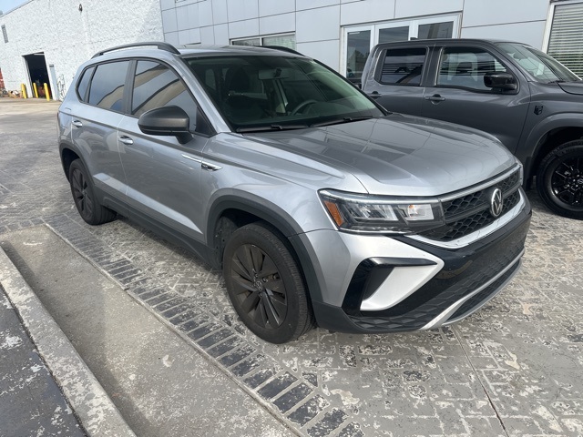 2022 Volkswagen Taos S's photo