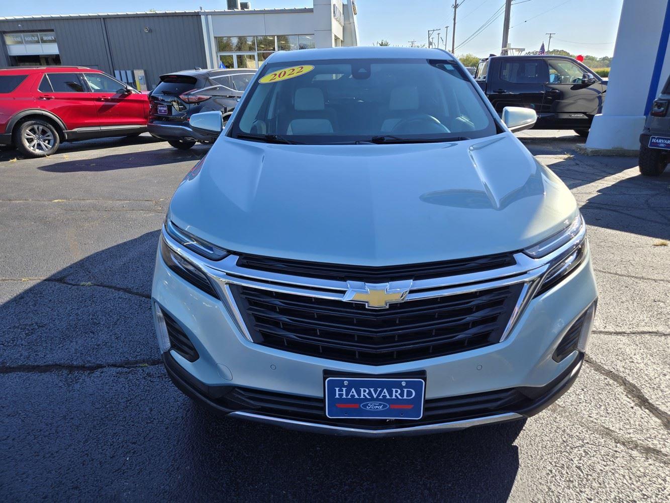 2022 Chevrolet Equinox LT photo 2