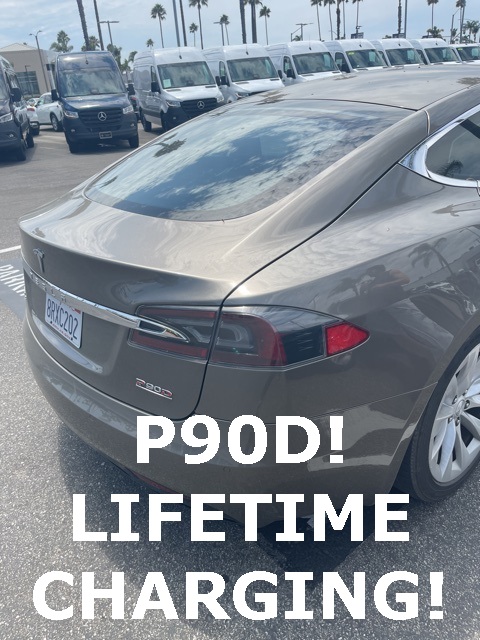 2016 Tesla Model S P90D photo 9