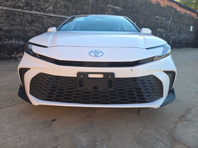 2025 Toyota Camry LE photo 2