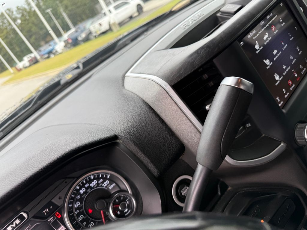 2020 Ram 3500 SLT photo 23