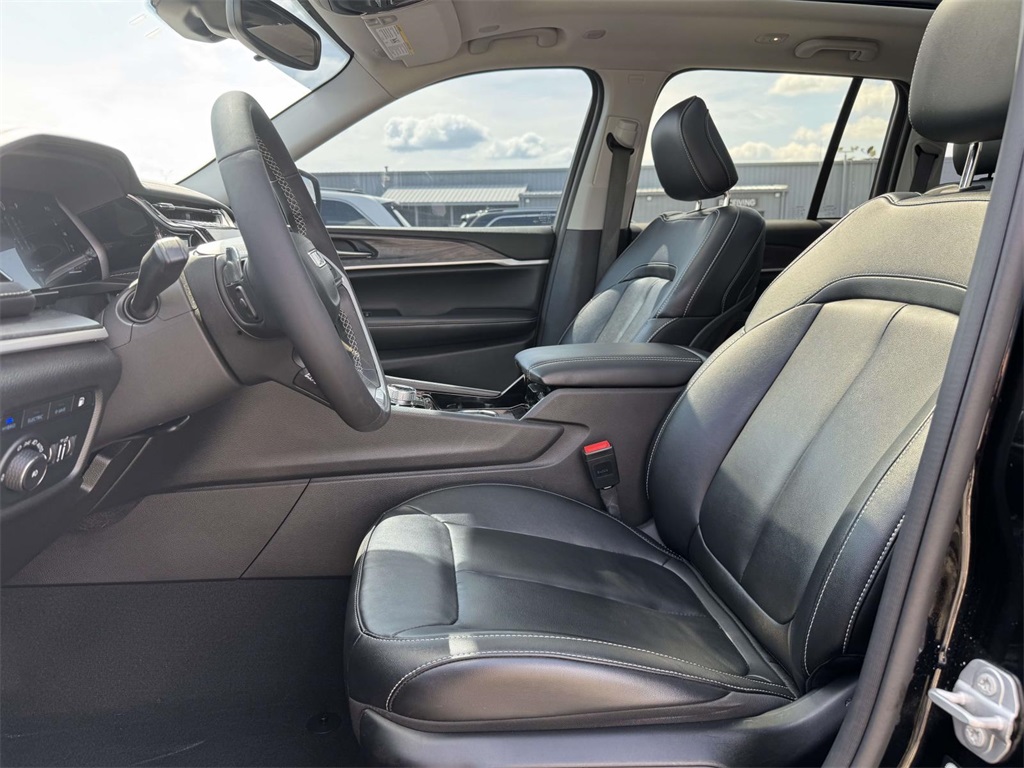 2022 Jeep Cherokee Limited 4xe photo 13