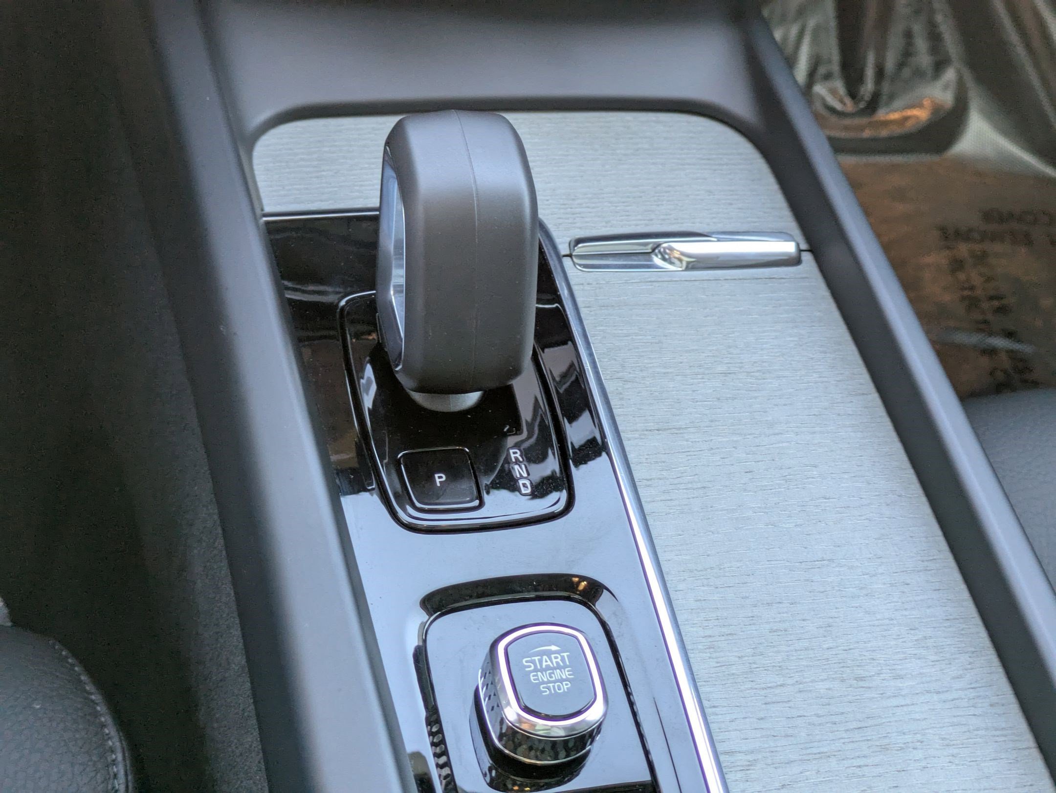 2025 Volvo XC60 Plus photo 23