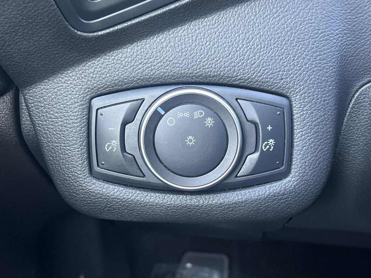 2016 Ford Escape S photo 18