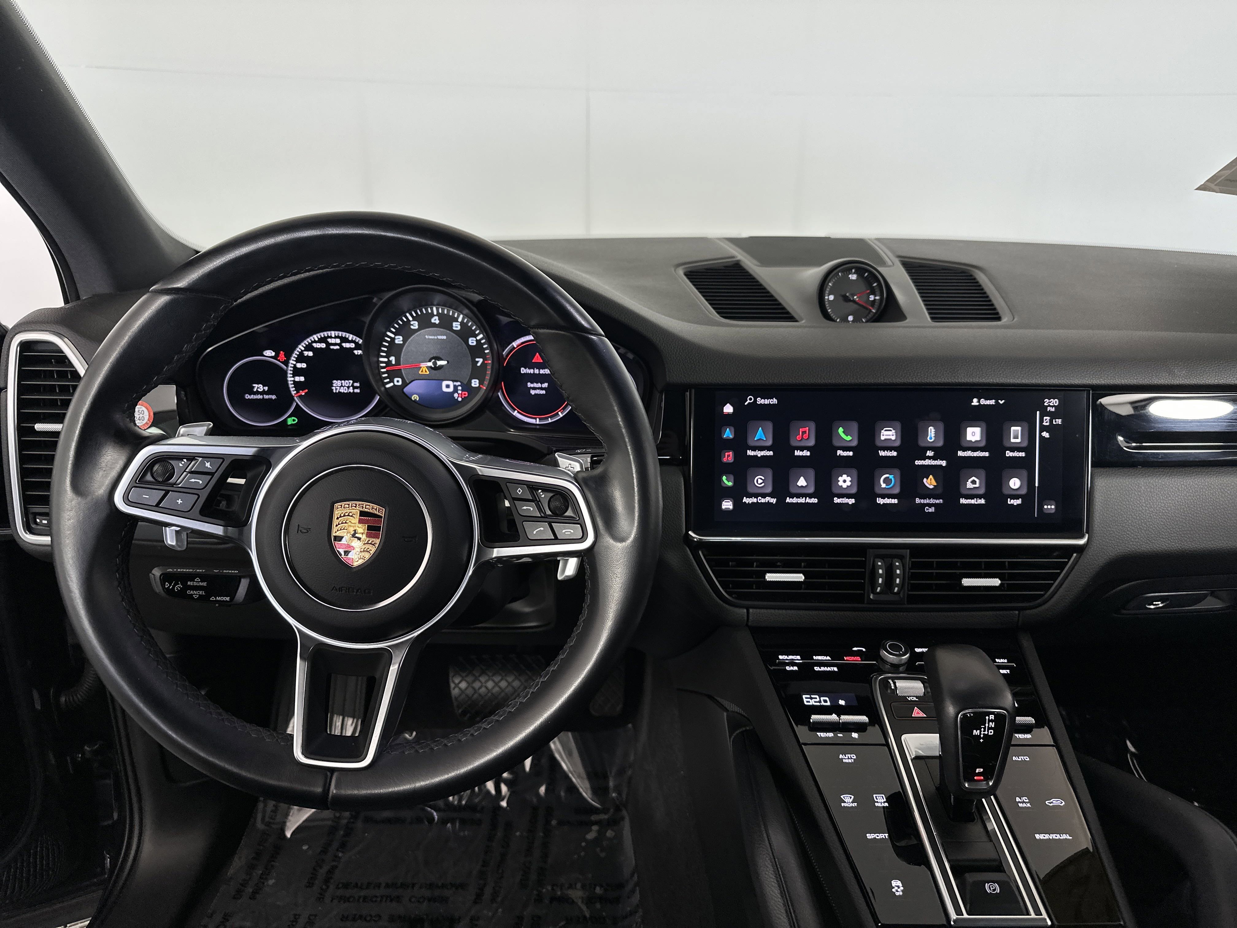 2022 Porsche Cayenne Base photo 2