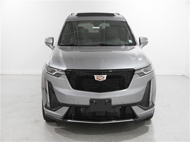 2025 Cadillac XT6 Sport photo 2