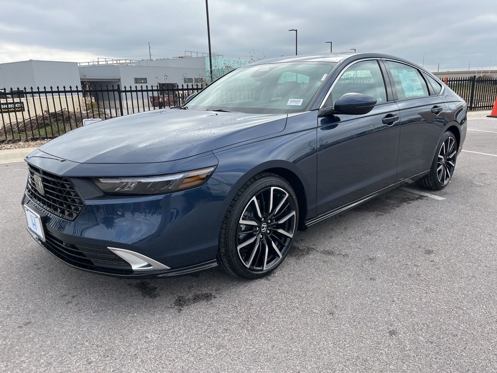 2025 Honda Accord Hybrid Touring's photo