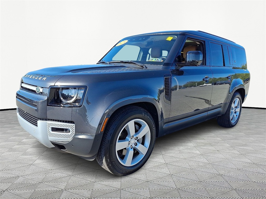 2023 Land Rover Defender 130 First Edition photo 3