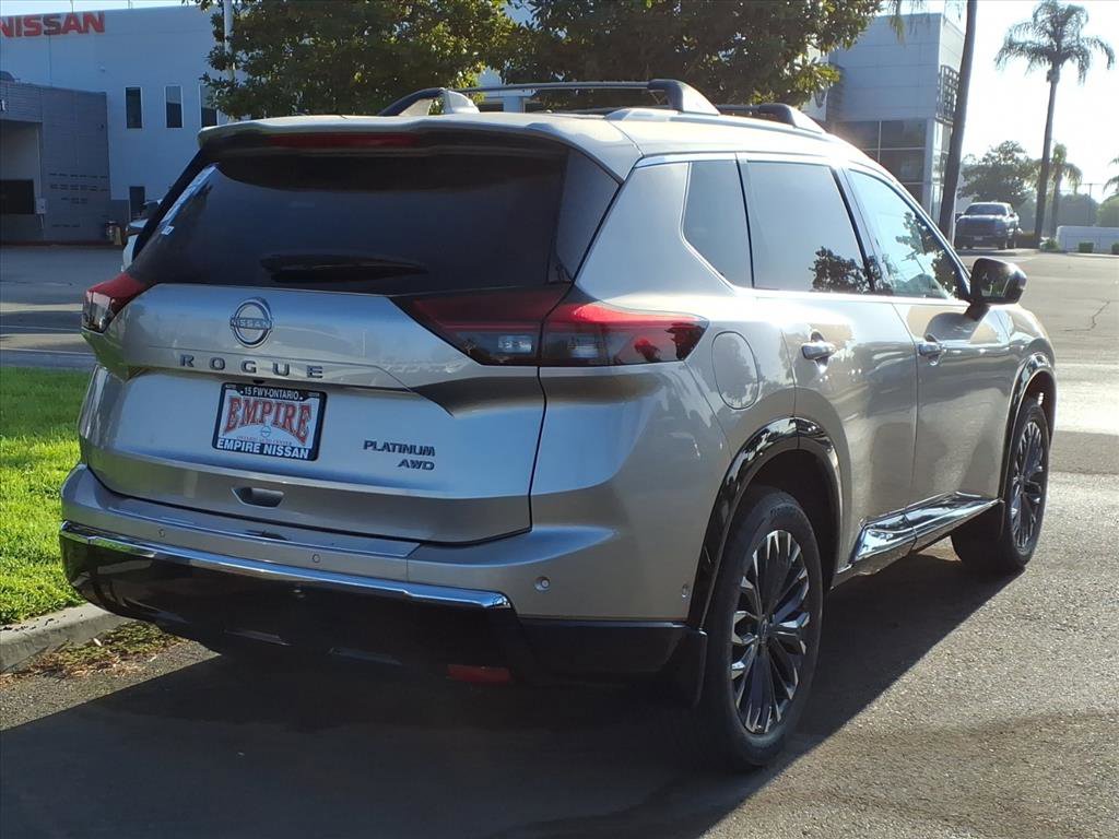 2026 Nissan Rogue Platinum photo 3