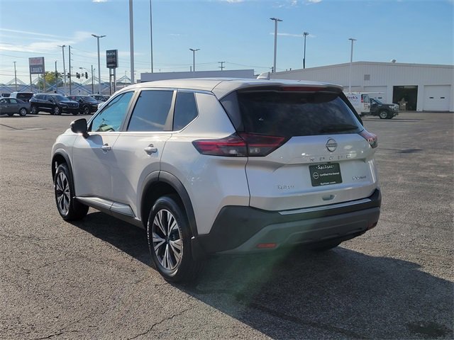2022 Nissan Rogue SV photo 3