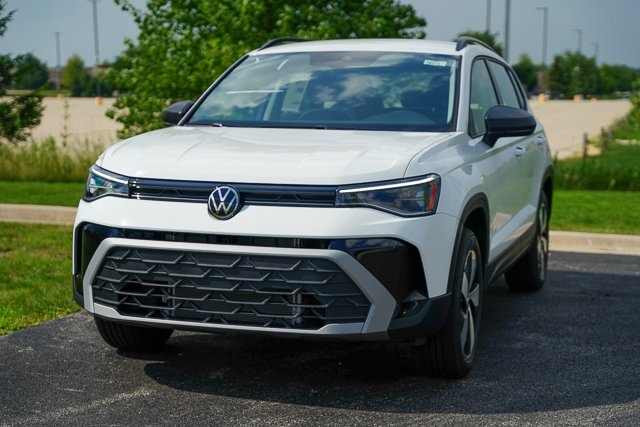 2025 Volkswagen Taos S photo 4