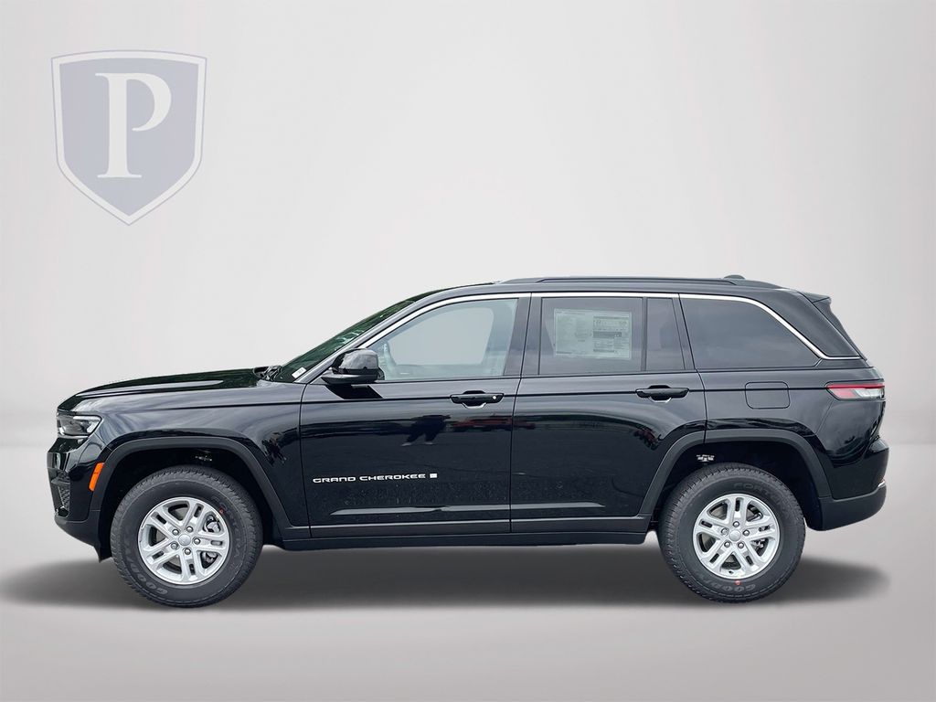 2025 Jeep Grand Cherokee Laredo X photo 4