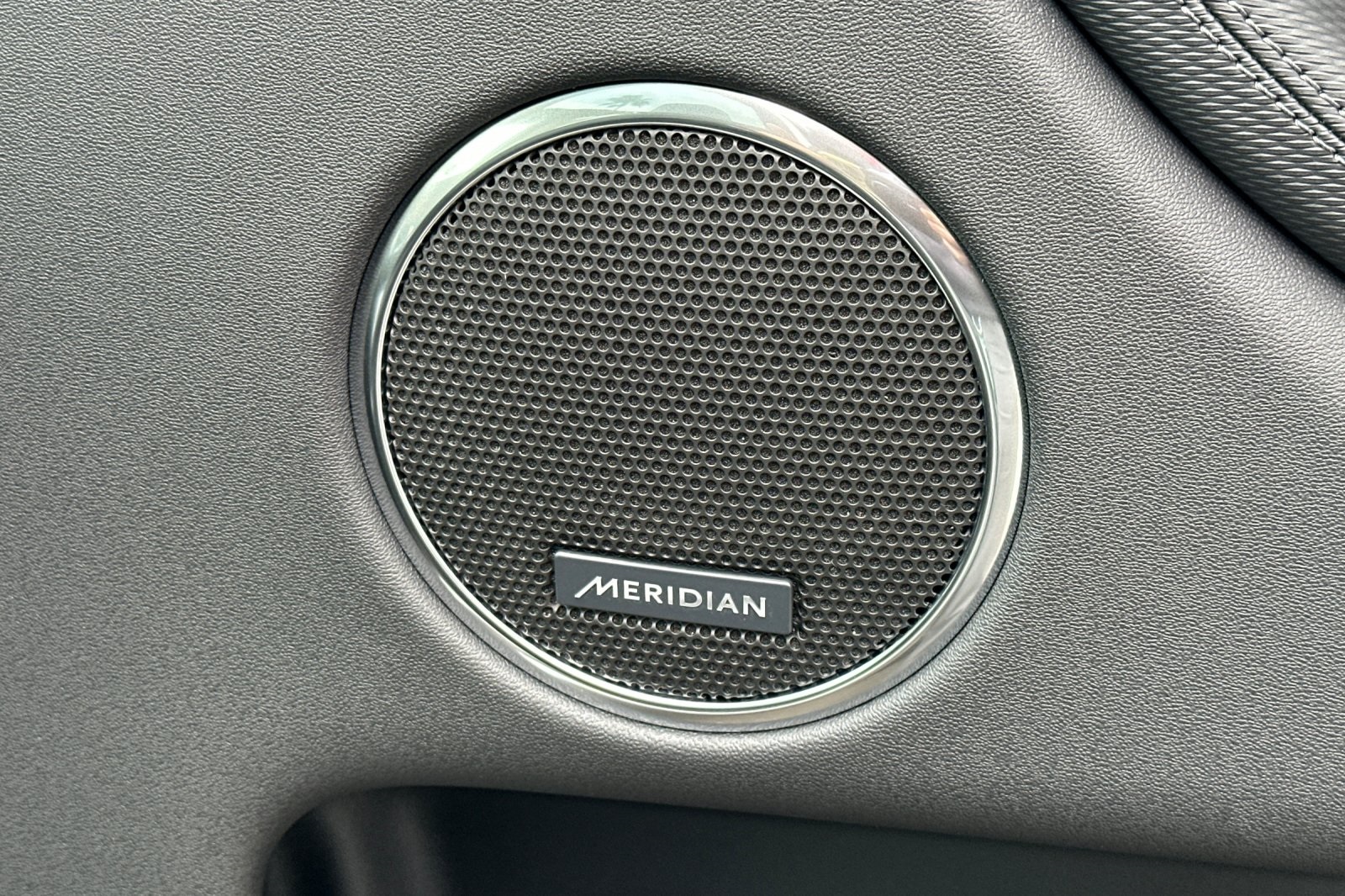 2025 Land Rover Discovery Sport Dynamic SE photo 19