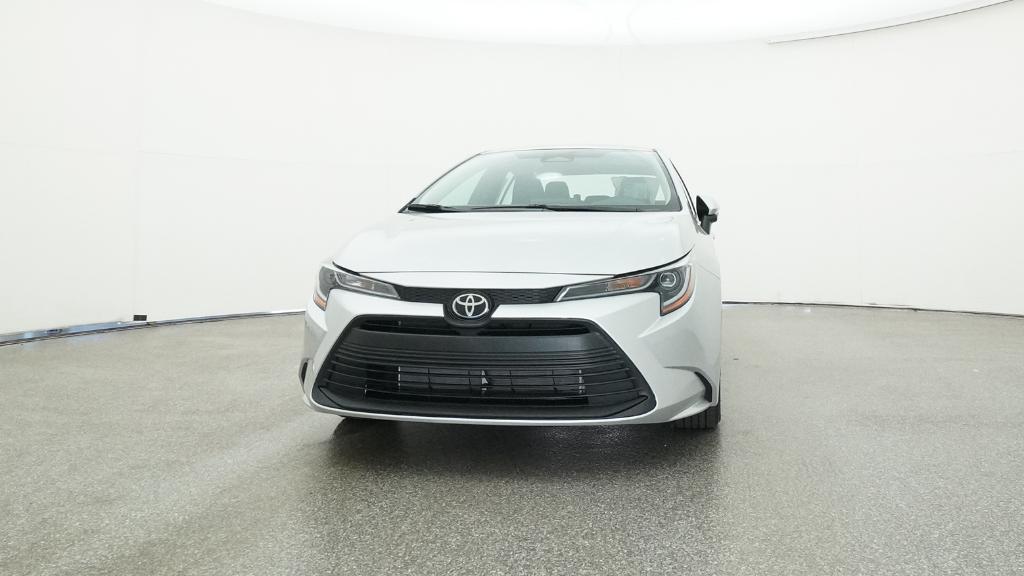2025 Toyota Corolla LE photo 3