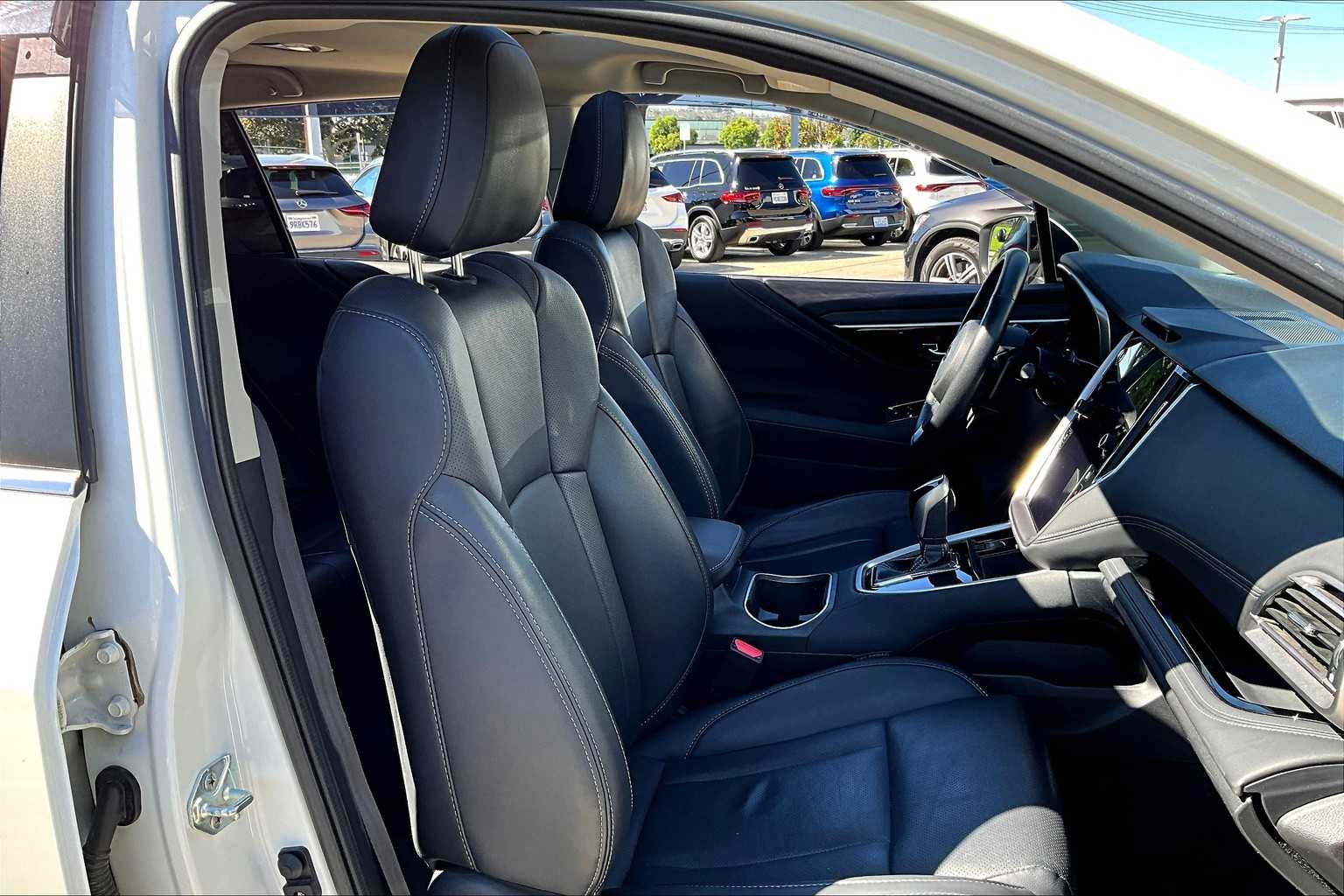 2021 Subaru Outback Limited photo 8