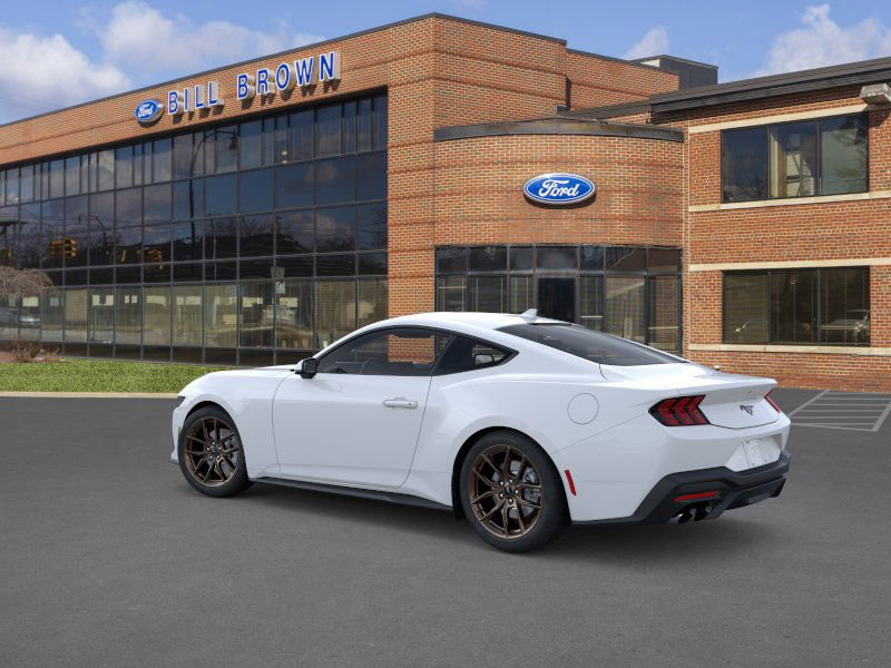 2025 Ford Mustang photo 4