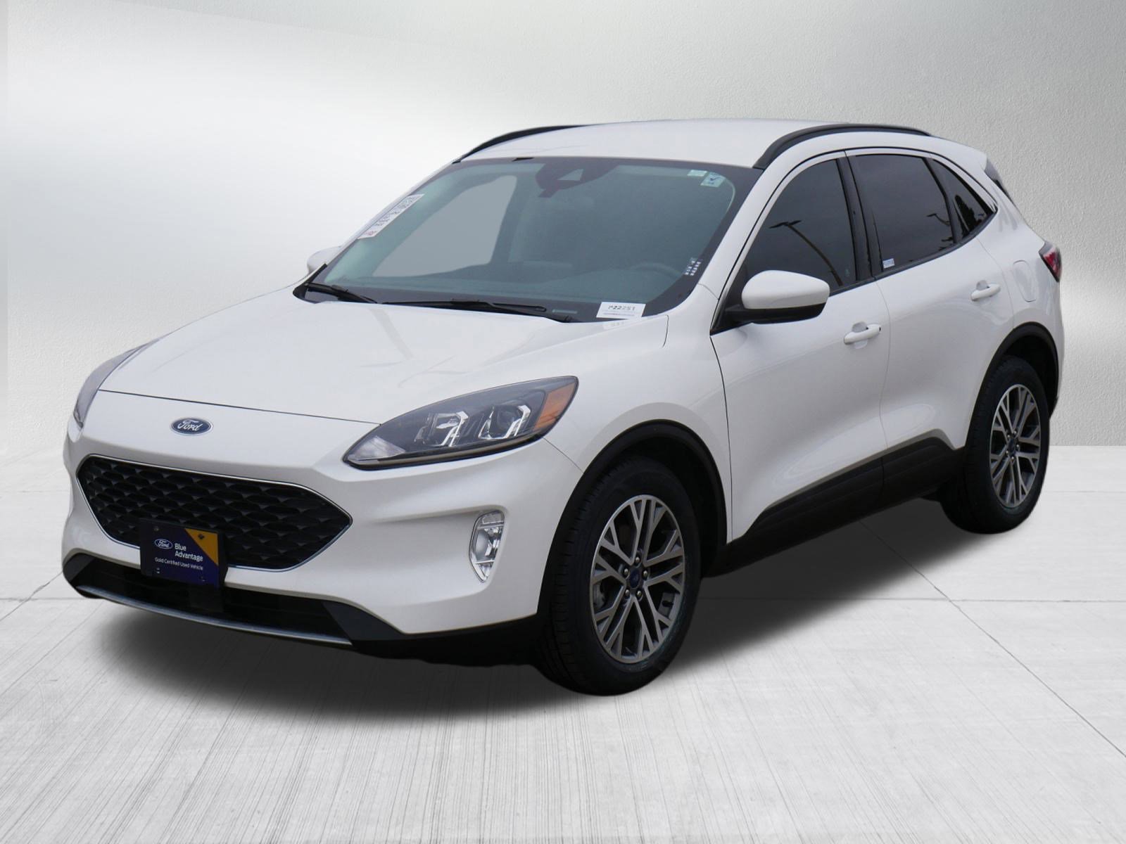 2022 Ford Escape SEL photo 3