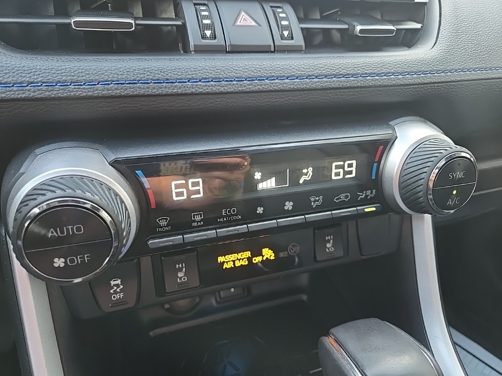 2022 Toyota RAV4 Hybrid XSE photo 53