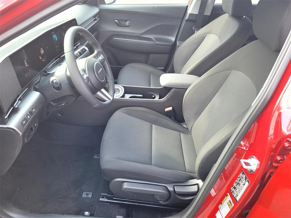 2026 Hyundai Kona SEL photo 13