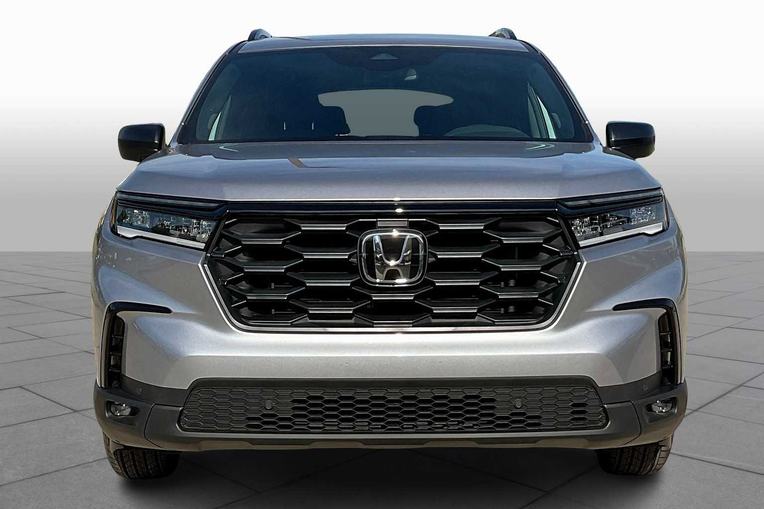 2025 Honda Pilot Sport photo 3