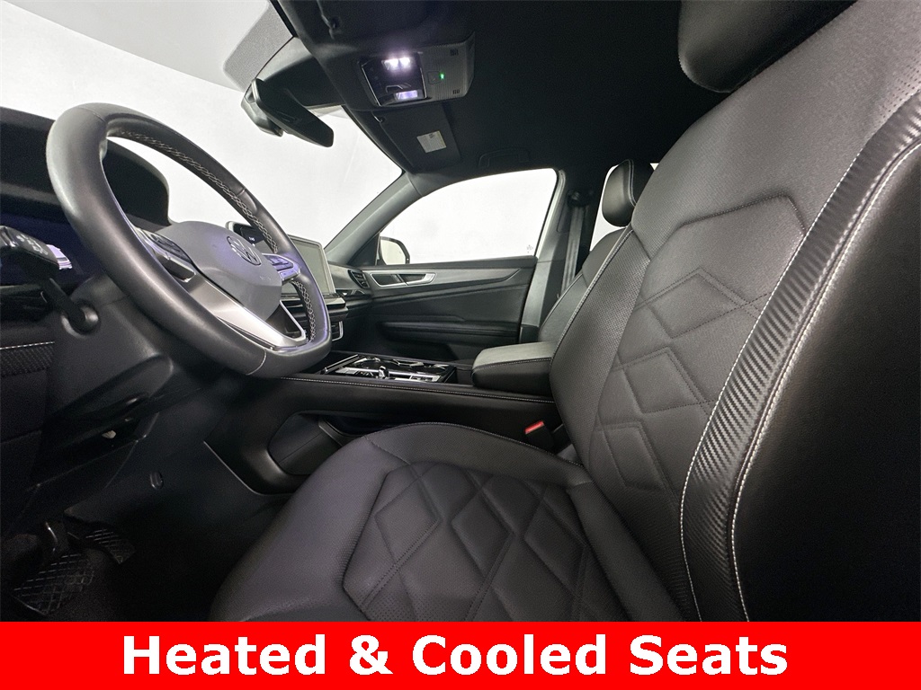 2024 Volkswagen Atlas Cross Sport SE Technology photo 4