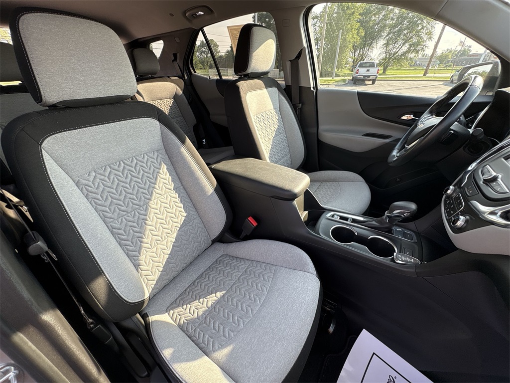 2022 Chevrolet Equinox LT photo 23