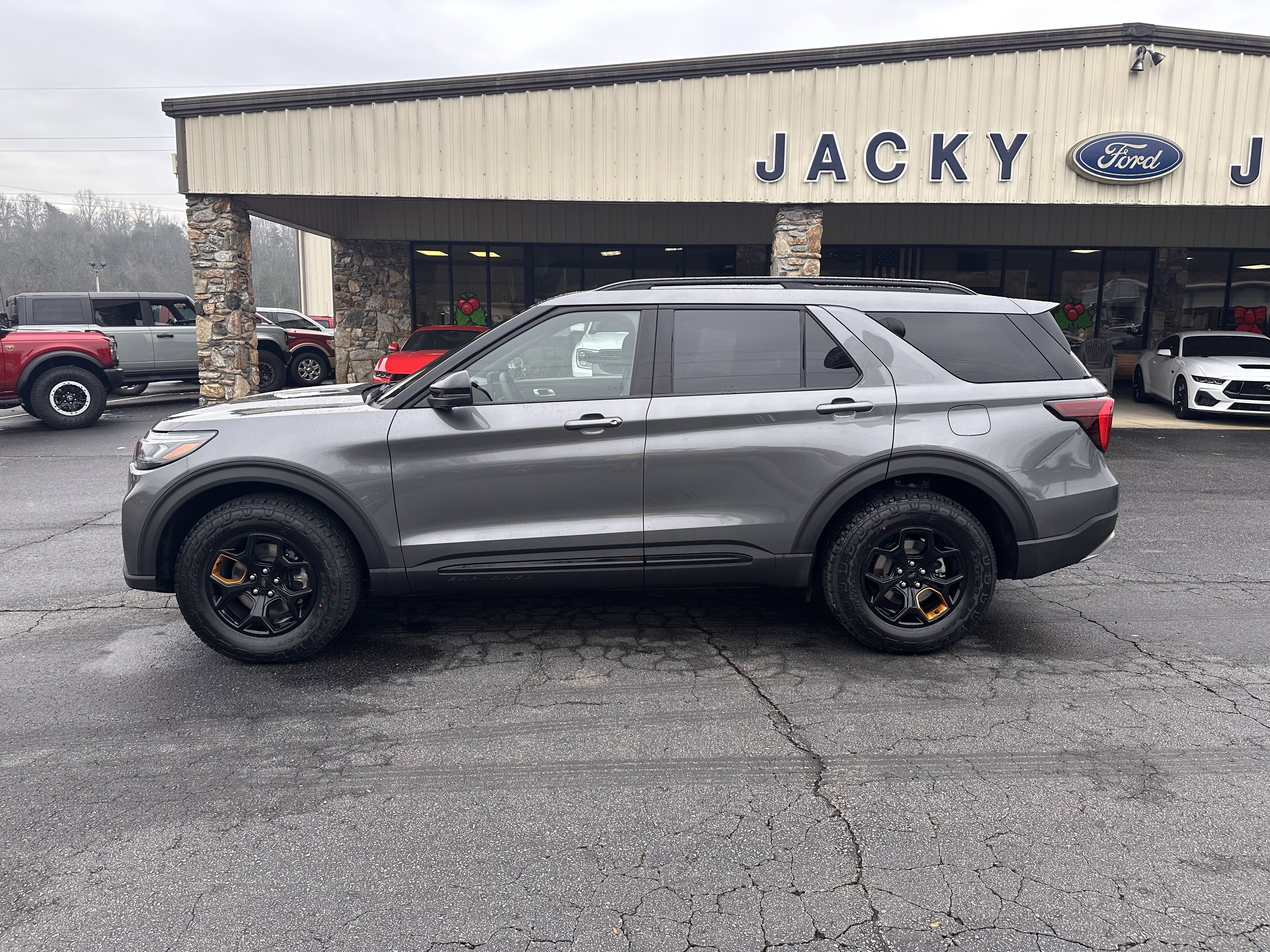 2026 Ford Explorer Tremor's photo