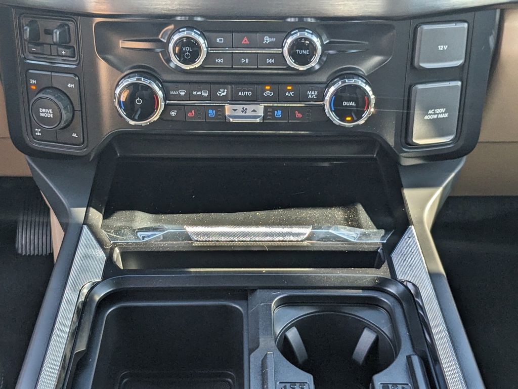 2025 Ford F-350 Lariat photo 19