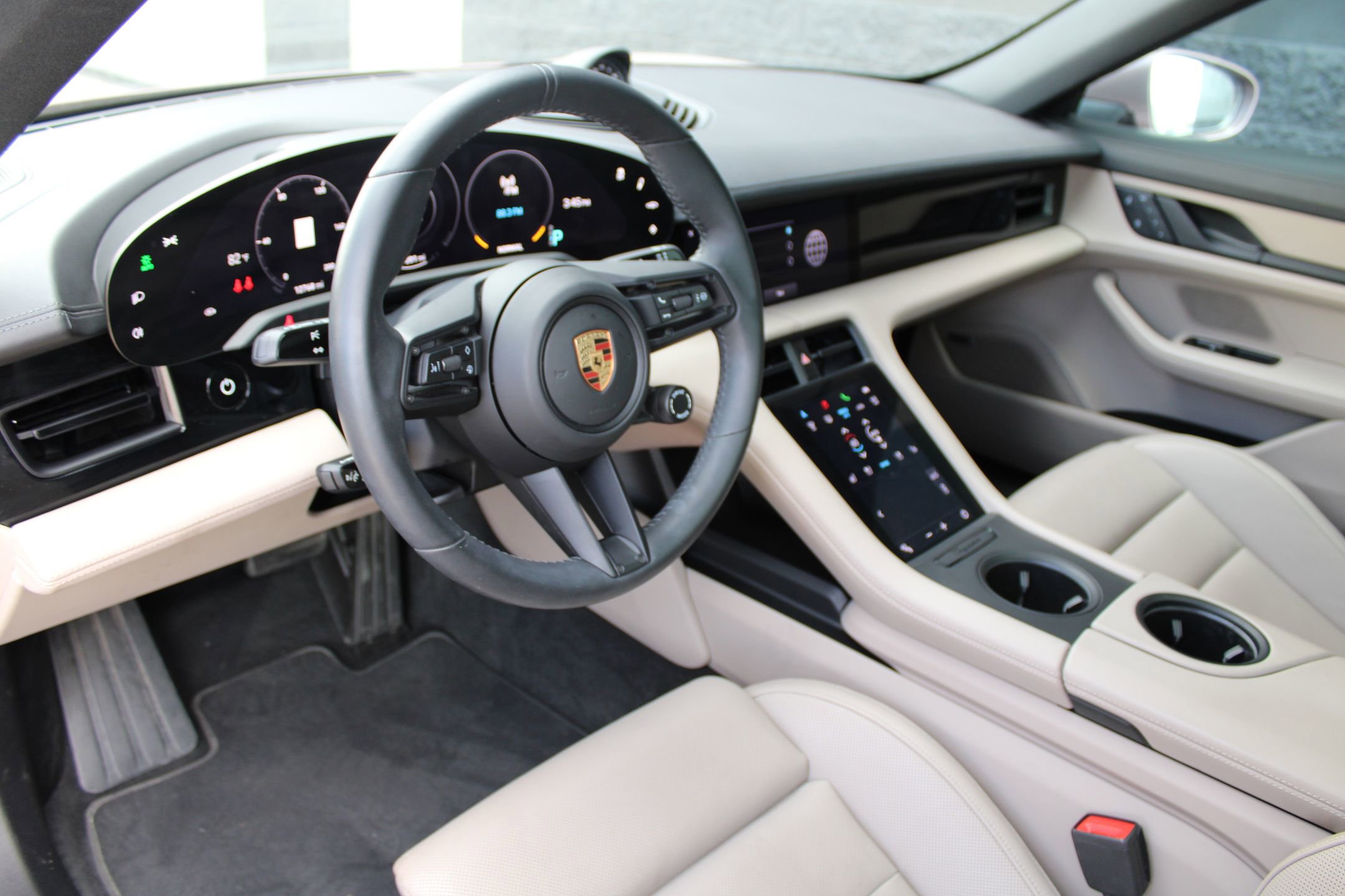 2023 Porsche Taycan 4S photo 4