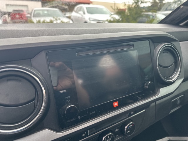 2019 Toyota Tacoma TRD Off-Road V6 photo 18