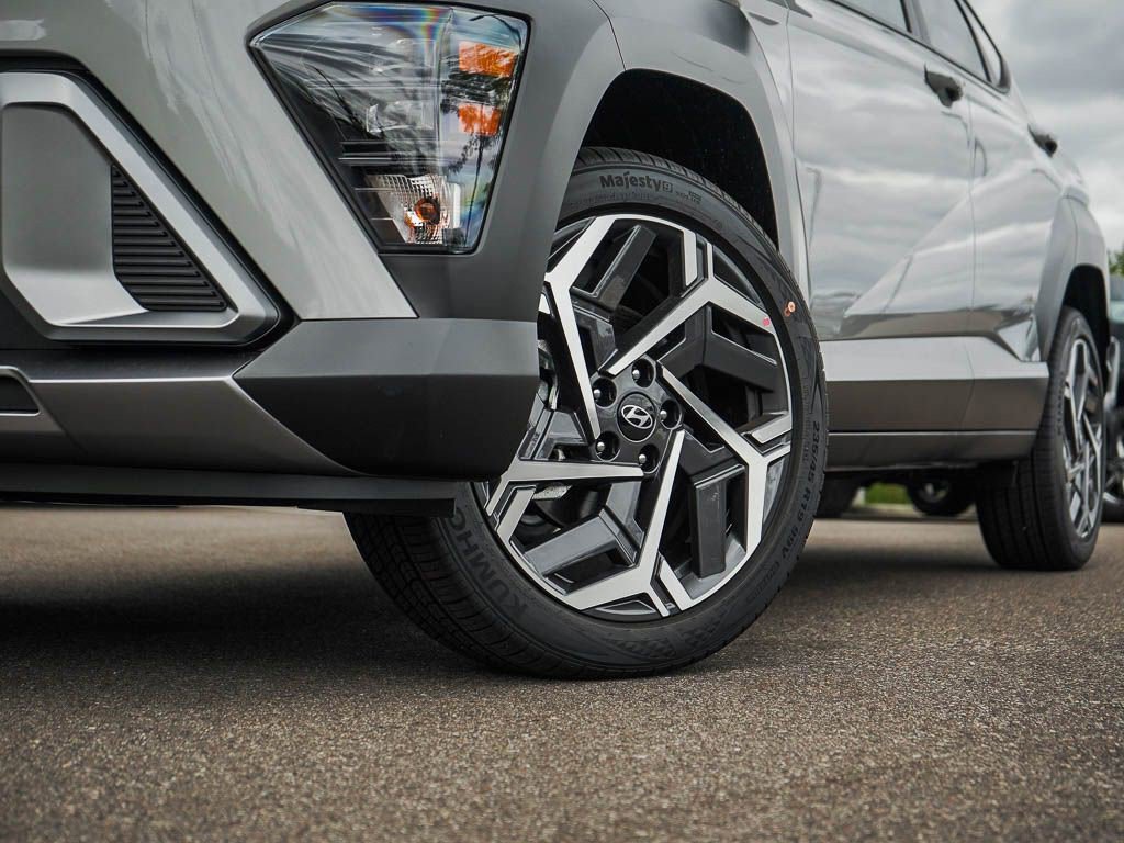 2026 Hyundai Kona SEL photo 4