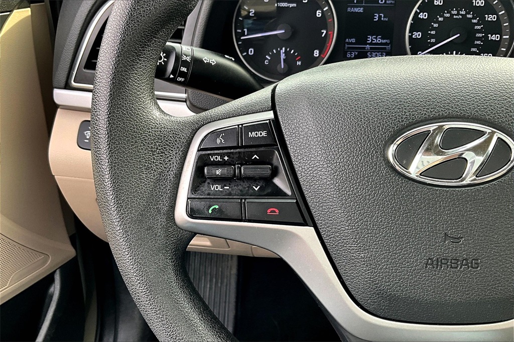 2017 Hyundai Elantra SE photo 18