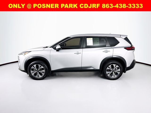 2022 Nissan Rogue SV photo 3