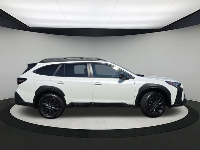 2025 Subaru Outback Onyx Edition photo 7